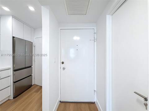 2899 Collins Ave 1218, Miami Beach FL - photo 7 of 44