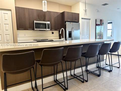 8175 NW 104th Ave 21, Doral FL - photo 6 of 36