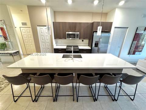 8175 NW 104th Ave 21, Doral FL - photo 7 of 36