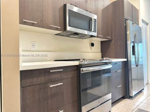 8175 NW 104th Ave 21, Doral FL - photo 9 of 36