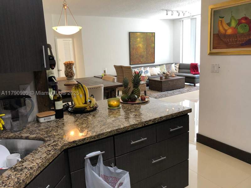 3 bedroom Condominium at 9725 NW 52nd St 407, Doral House Condo No 3, Doral — photo 4