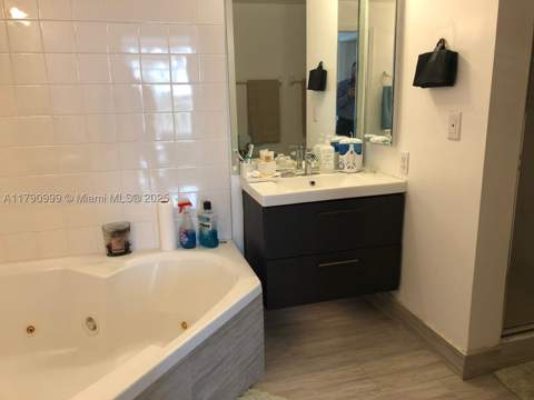 9725 NW 52nd St 407, Doral FL - photo 6 of 22