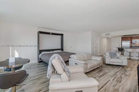 2301 Collins Ave 1532, Miami Beach FL - photo 11 of 28
