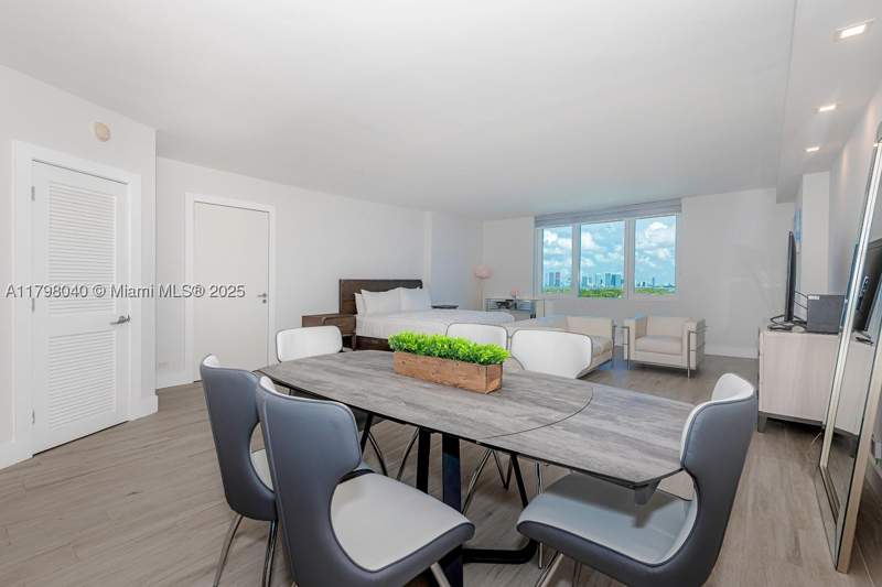 0 bedroom Condominium at 2301 Collins Ave 1531, Roney Palace Condo, Miami Beach — photo 2