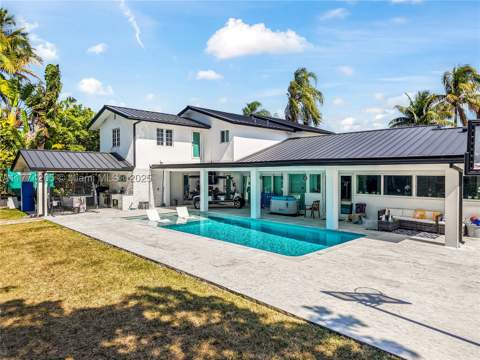 7501 SW 174th St, Palmetto Bay FL - photo 10 of 69