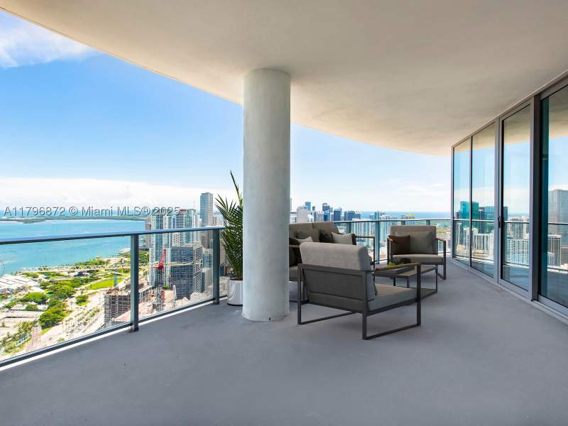 4 bedroom Condominium at 851 NE 1st Ave Ph5011, Paramount Miami Worldcent, Miami — photo 2