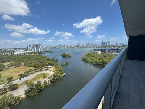 16385 Biscayne Blvd 1806 +1 parking, North Miami Beach FL - photo 11 of 24