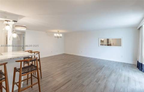 6061 Collins Ave 7D, Miami Beach FL - photo 11 of 39