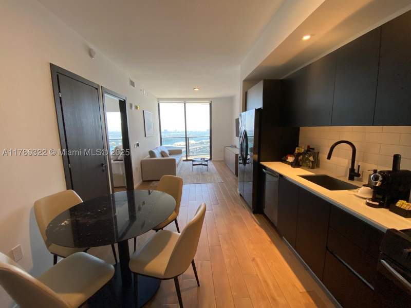 1 bedroom Condominium at 398 NE 5th St 2910, Map Of Miami Dade Co. FL., Miami — photo 4