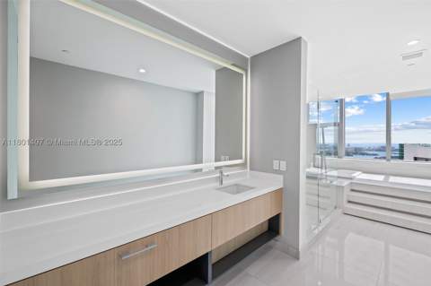851 NE 1st Ave Ph 5401, Miami FL - photo 21 of 89