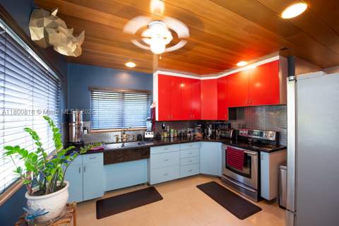 16910 NE 8th Ct, North Miami Beach FL - photo 10 of 41