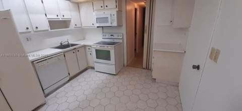 251 174th St 1711, Sunny Isles Beach FL - photo 15 of 35