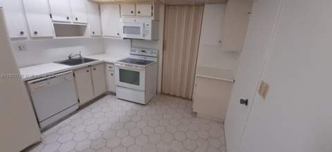 251 174th St 1711, Sunny Isles Beach FL - photo 16 of 35