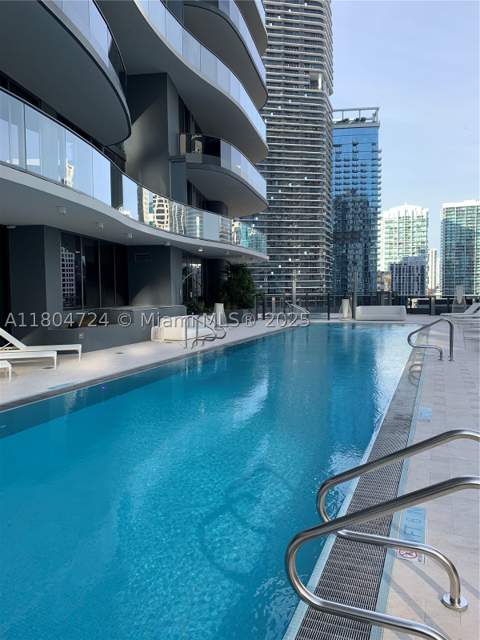 1000 Brickell Plz 1805, Miami FL - photo 23 of 32