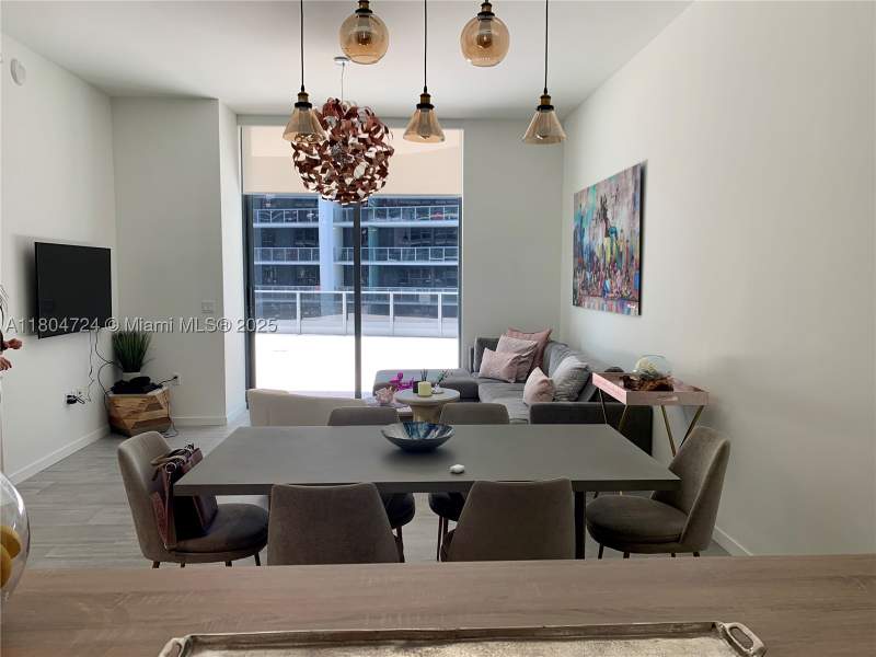 1 bedroom Condominium at 1000 Brickell Plz 1805, Brickell Flatiron Condo, Miami — photo 3