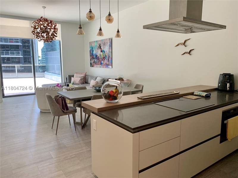 1 bedroom Condominium at 1000 Brickell Plz 1805, Brickell Flatiron Condo, Miami — photo 4