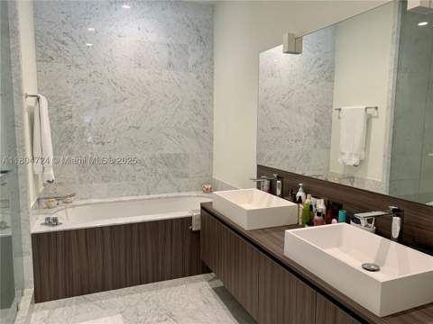 1000 Brickell Plz 1805, Miami FL - photo 8 of 32