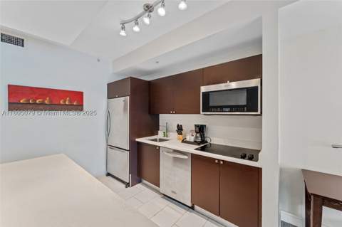 5300 NW 87th Ave 1513, Doral FL - photo 8 of 34