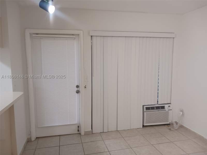 1 bedroom StockCooperative at 2700 NE 135th St 30, Fairmont House Inc - Co-O, North Miami — photo 5