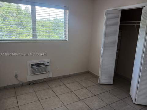 2700 NE 135th St 30, North Miami FL - photo 7 of 10