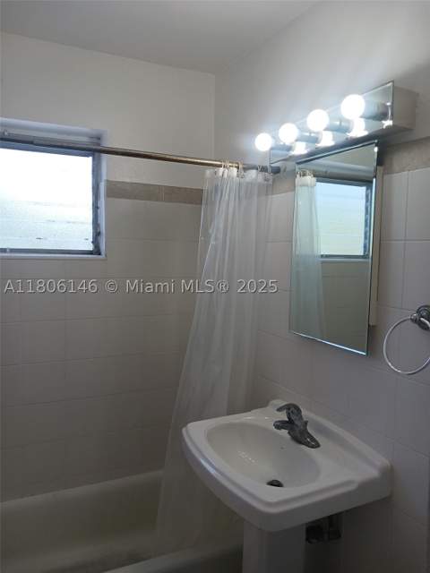 2700 NE 135th St 30, North Miami FL - photo 9 of 10