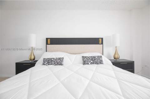 5555 Collins Ave 14U, Miami Beach FL - photo 10 of 40