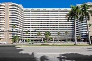 2 bedroom Condominium at 5555 Collins Ave 14U, Oceanside Plaza Condo, Miami Beach — photo 2