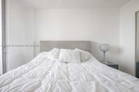 5555 Collins Ave 14U, Miami Beach FL - photo 20 of 40