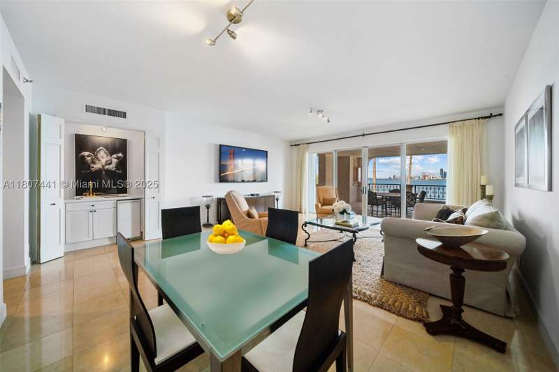 2 bedroom Condominium at 5235 Fisher Island Dr 5235, Bayview Fisher Isl Condo, Miami Beach — photo 3