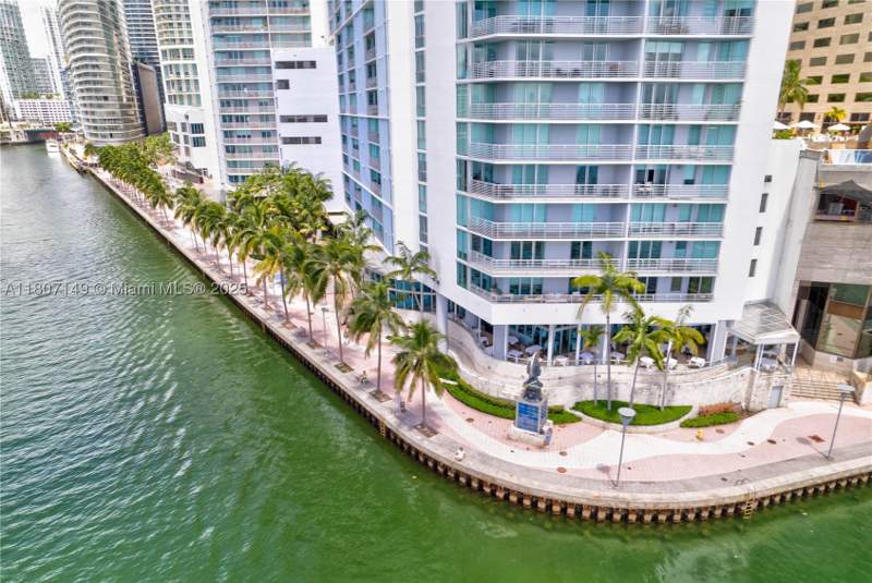 0 bedroom Condominium at 335 S Biscayne Blvd 1006, One Miami East Condo, Miami — photo 4