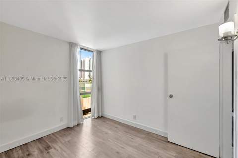 16919 N Bay Rd 521, Sunny Isles Beach FL - photo 21 of 55
