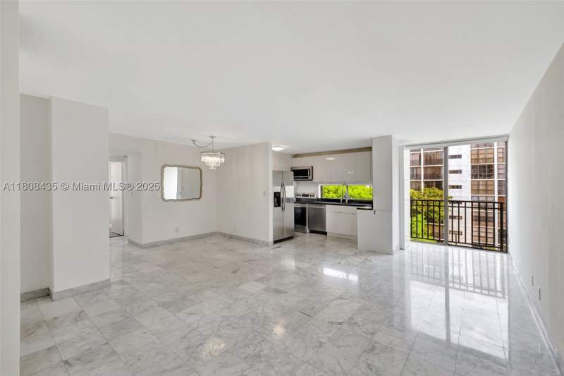 2 bedroom Condominium at 16919 N Bay Rd 521, Plaza Of Americas Condo P, Sunny Isles Beach — photo 3