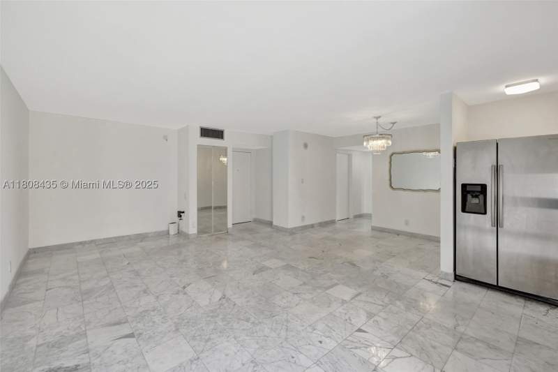 2 bedroom Condominium at 16919 N Bay Rd 521, Plaza Of Americas Condo P, Sunny Isles Beach — photo 5