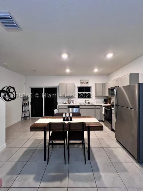 245 NE 3rd Ct, Florida City FL - photo 16 of 17