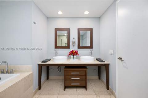 485 Brickell Ave 1604, Miami FL - photo 10 of 20