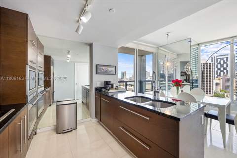 485 Brickell Ave 1604, Miami FL - photo 7 of 20