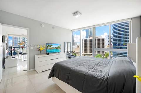 485 Brickell Ave 1604, Miami FL - photo 9 of 20