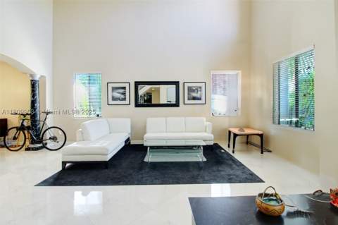 7753 SW 193rd St, Cutler Bay FL - photo 6 of 54
