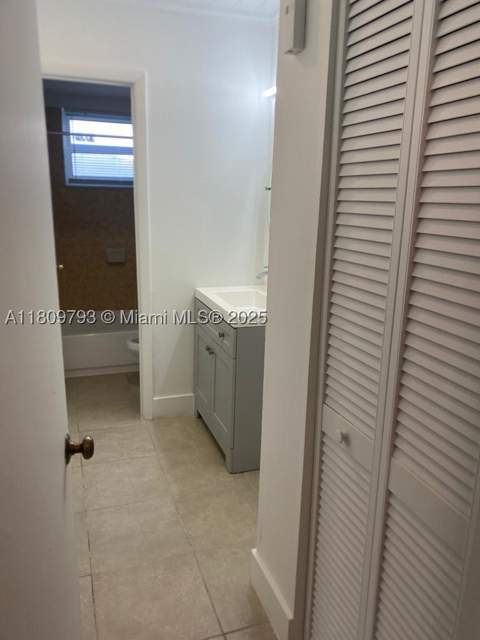1975 NE 135th St 2D, North Miami FL - photo 18 of 25