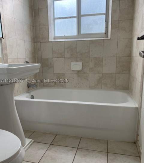 340 84th St 2, Miami Beach FL - photo 8 of 10