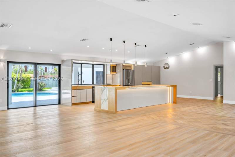 4 bedroom SingleFamilyResidence at 10600 SW 140th St, Mary Ann Estates 1st Addn, Miami — photo 2