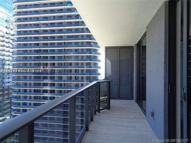 1 bedroom Condominium at 45 SW 9th St 2709, Brickell Heights East Con, Miami — photo 3
