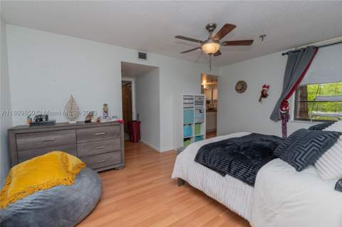 665 NE 195th St 419, Miami FL - photo 8 of 50