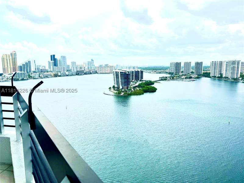 3 bedroom Condominium at 3530 Mystic Pointe Dr 3001, Mystic Pointe Tower 500 C, Aventura — photo 2