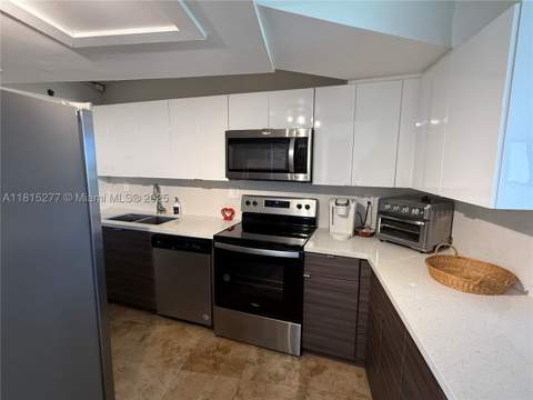 5701 Biscayne Blvd 701, Miami FL - photo 9 of 25