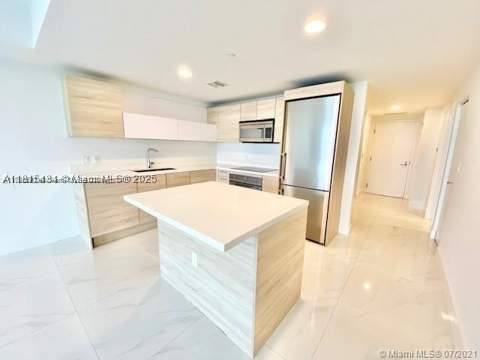 16385 Biscayne Blvd 702, North Miami Beach FL - photo 10 of 46