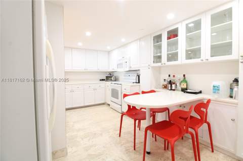 151 Crandon Blvd 702, Key Biscayne FL - photo 12 of 26