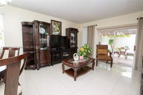 2375 W 74th St 106-6, Hialeah FL - photo 10 of 43