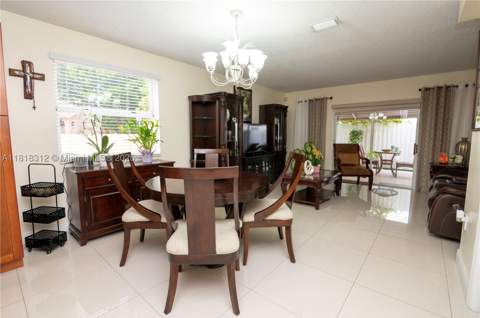 2375 W 74th St 106-6, Hialeah FL - photo 9 of 43