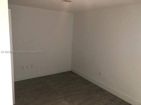 16385 Biscayne Blvd 1005, North Miami Beach FL - photo 10 of 53